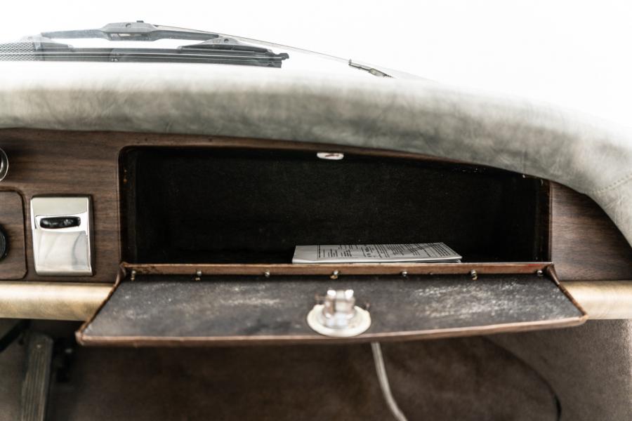 Детали интерьера Auto Union 1000 SP Coupe 1960 года  (фото 34 из 84)